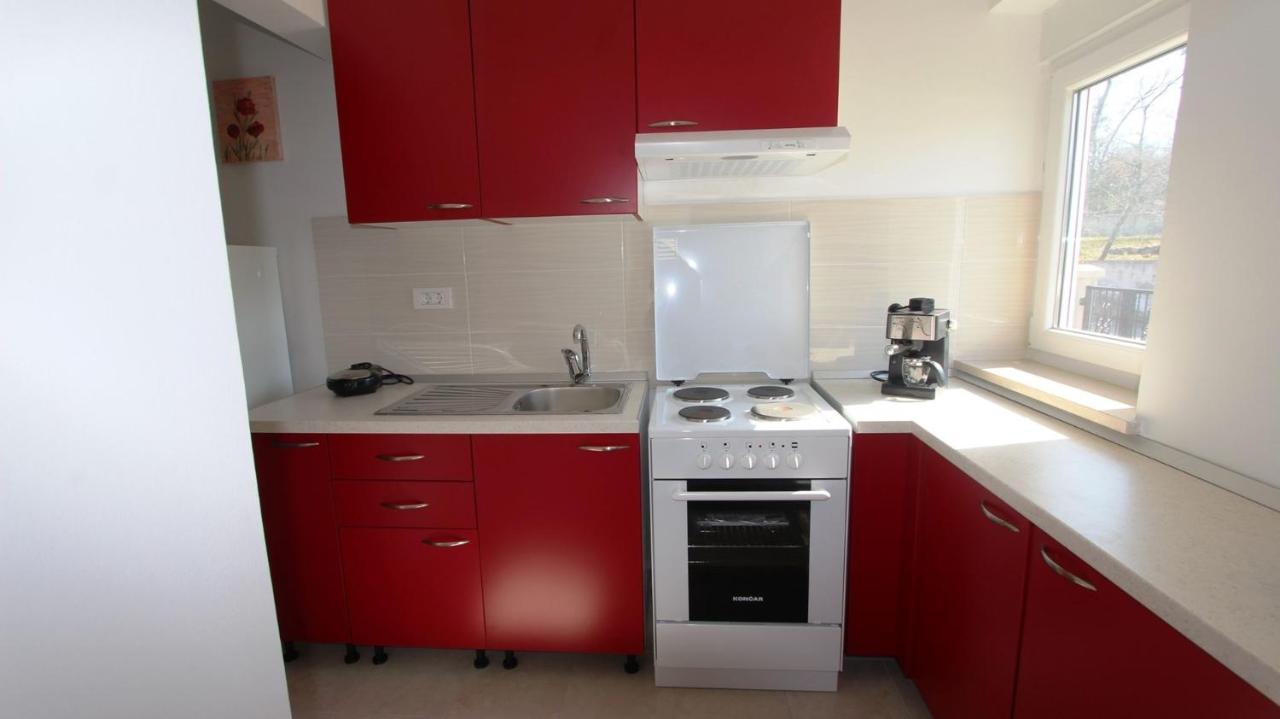 Apartments Tomislav Малинска Екстериор снимка