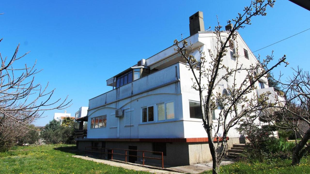 Apartments Tomislav Малинска Екстериор снимка