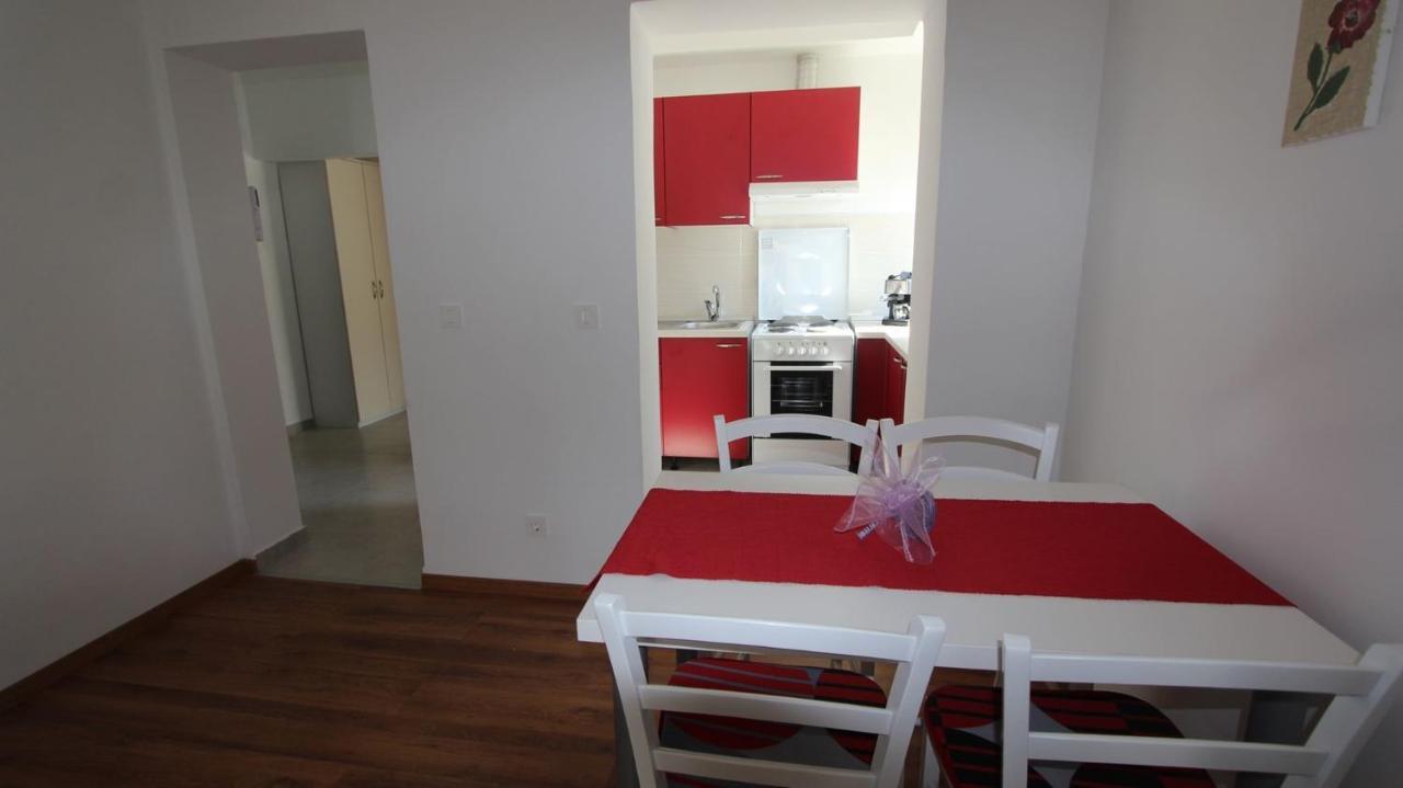 Apartments Tomislav Малинска Екстериор снимка