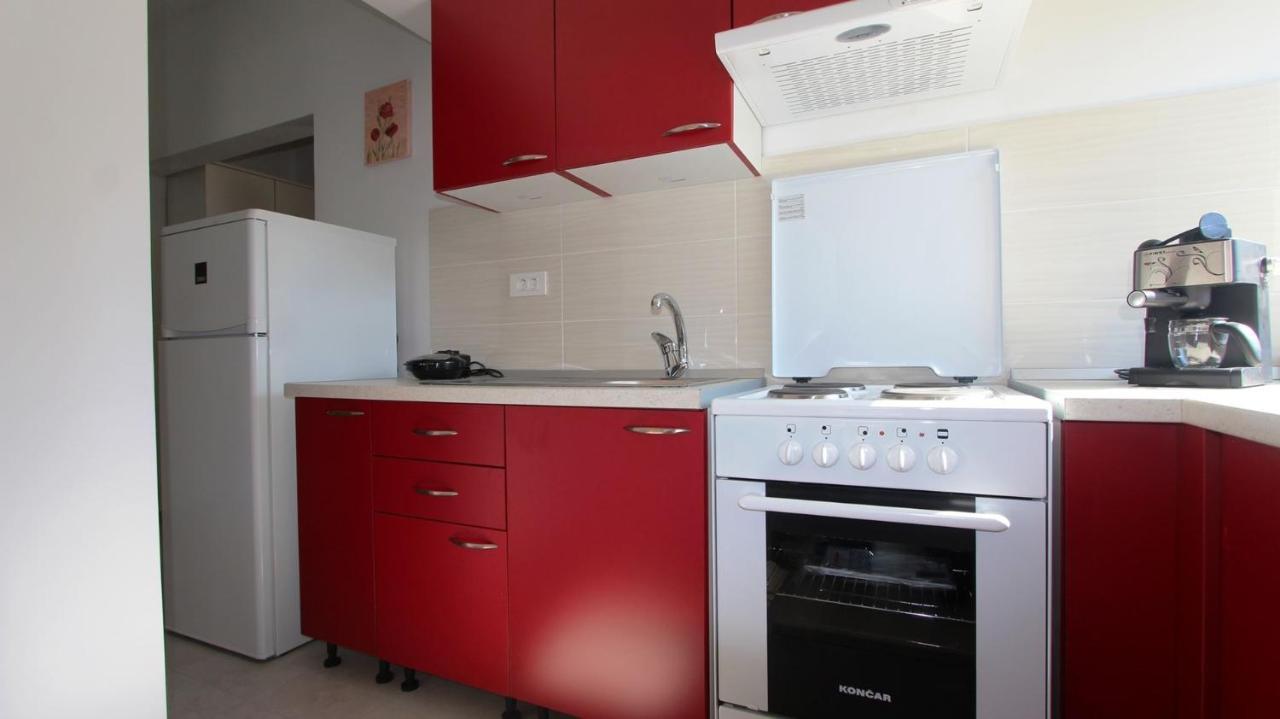 Apartments Tomislav Малинска Екстериор снимка