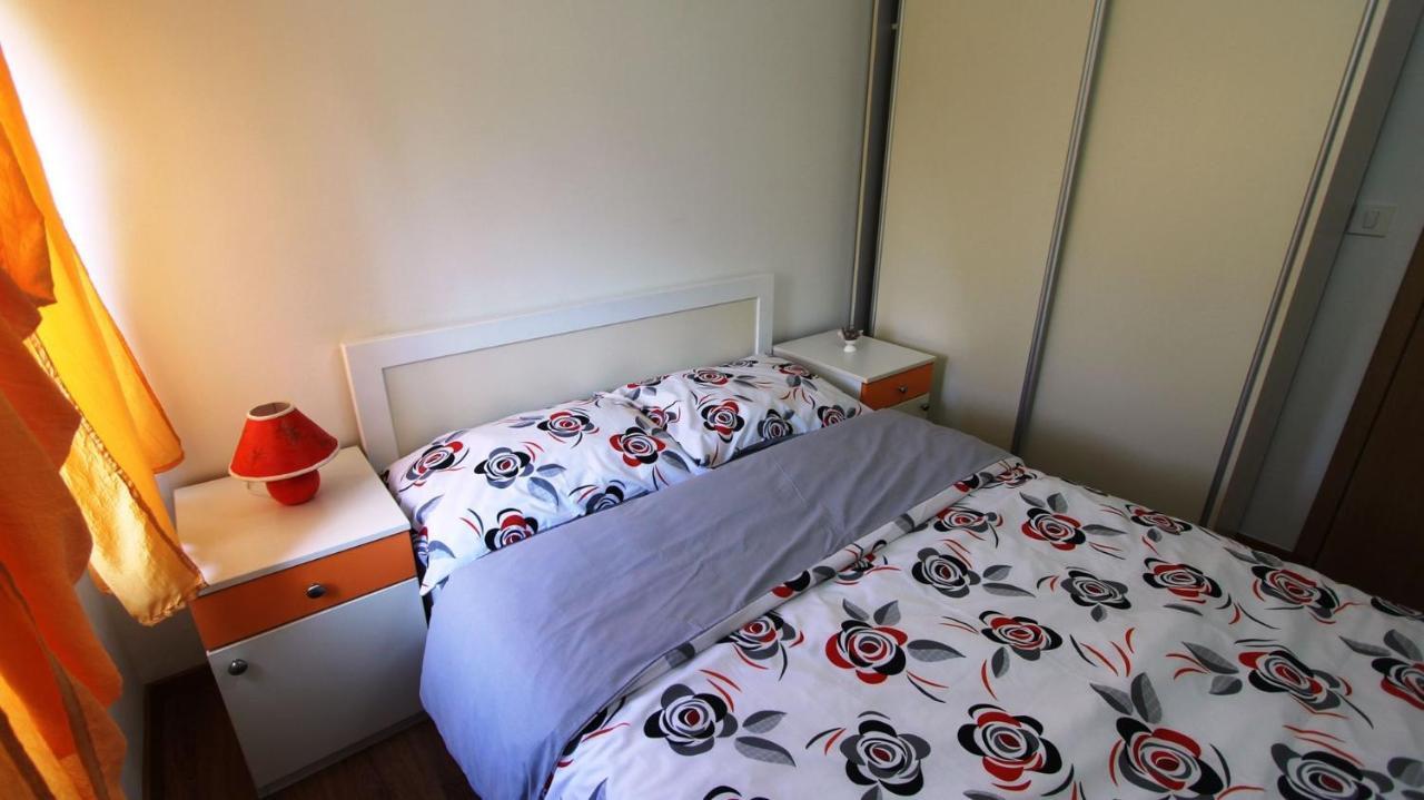 Apartments Tomislav Малинска Екстериор снимка
